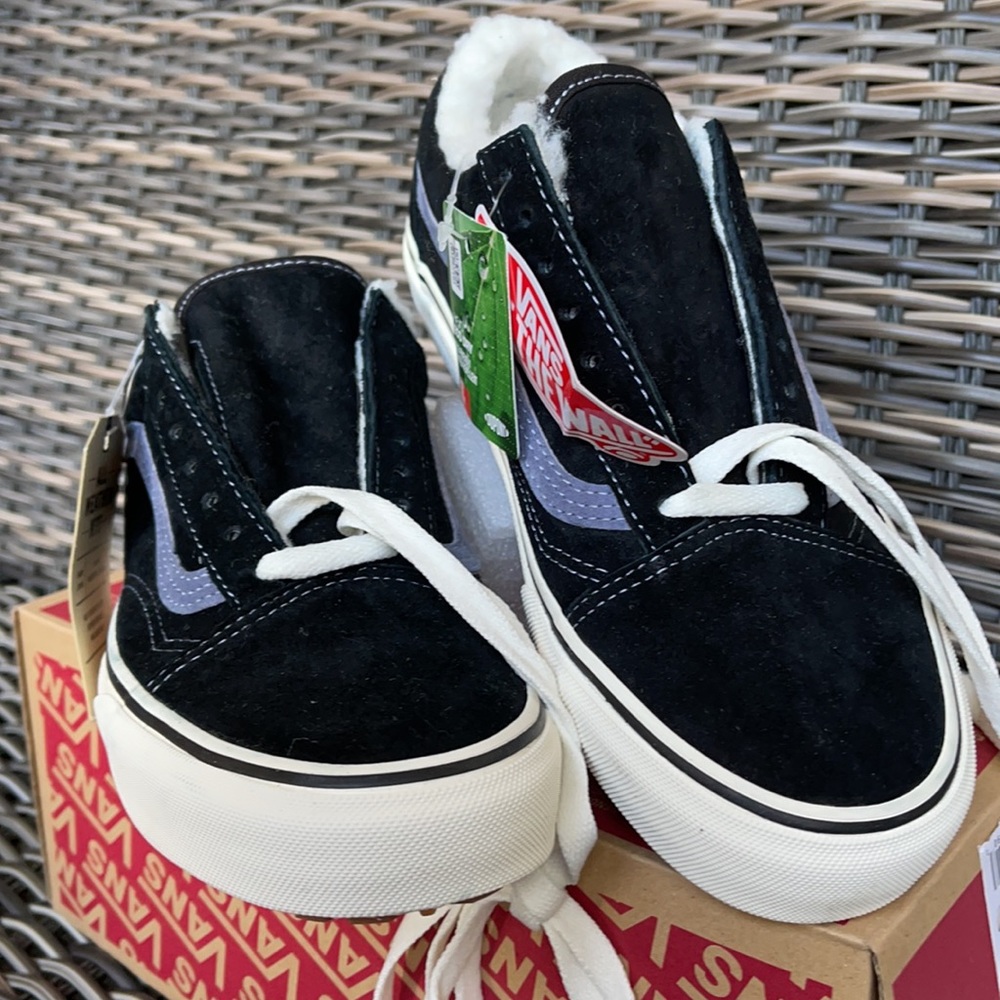 Vans Old Skool Mte Nubuck/Black WMNS” Sherpa Sneakers - Picture 7 of 16
